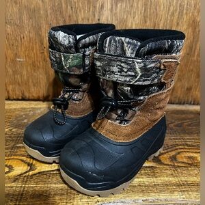 Ozark Trail Toddler Thinsulate Camo Leather Winter Snow Boots Sz 7